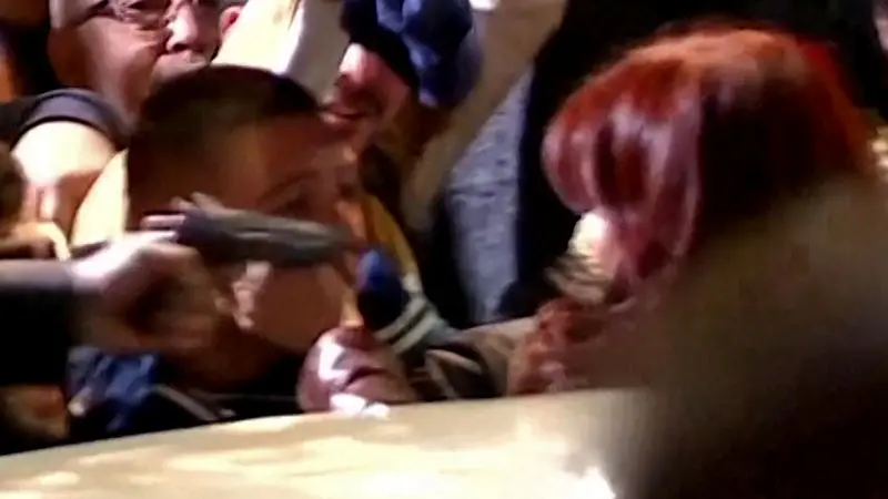 El momento en el que intentaron disparar contra la entonces vicepresidenta, en 2022.