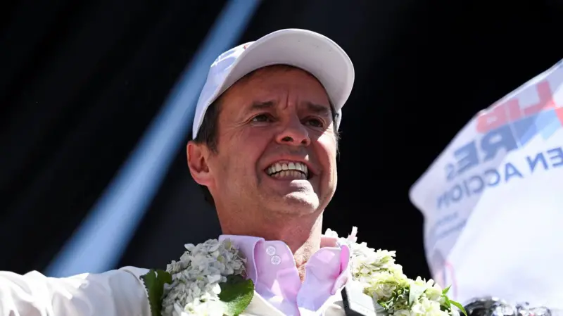 El expresidente boliviano y candidato de la alianza Libre, Jorge Tuto Quiroga, en el acto de cierre de campaña en El Alto, La Paz
