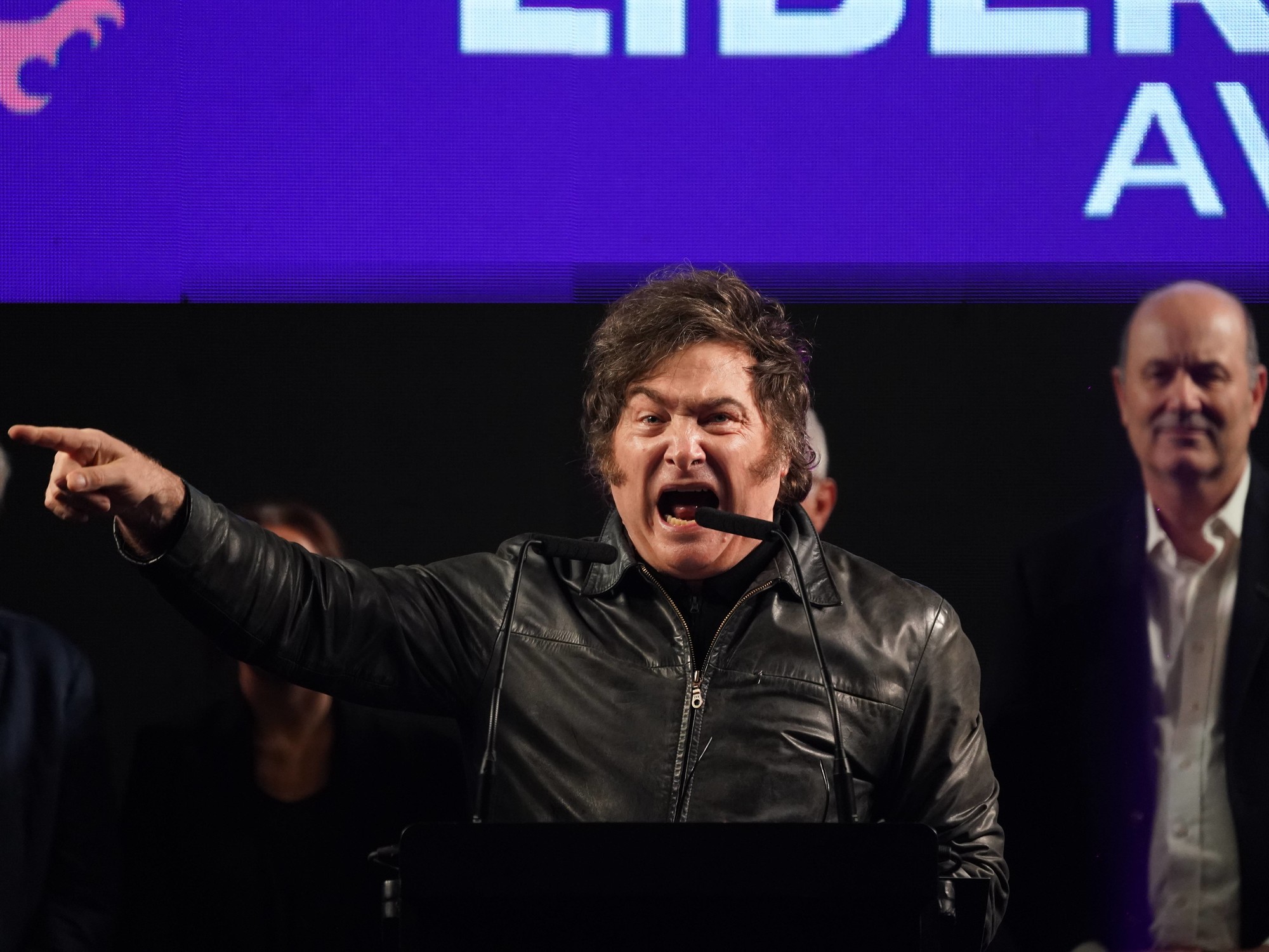 Javier Milei durante su discurso de cierre de campaña en el Club Villa Ángela, Moreno